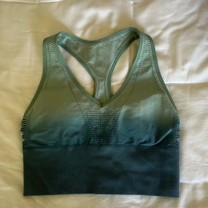 Victoria’s Secret Pink Sport seamless lightly lined bra crop top NEW WITH TAGS